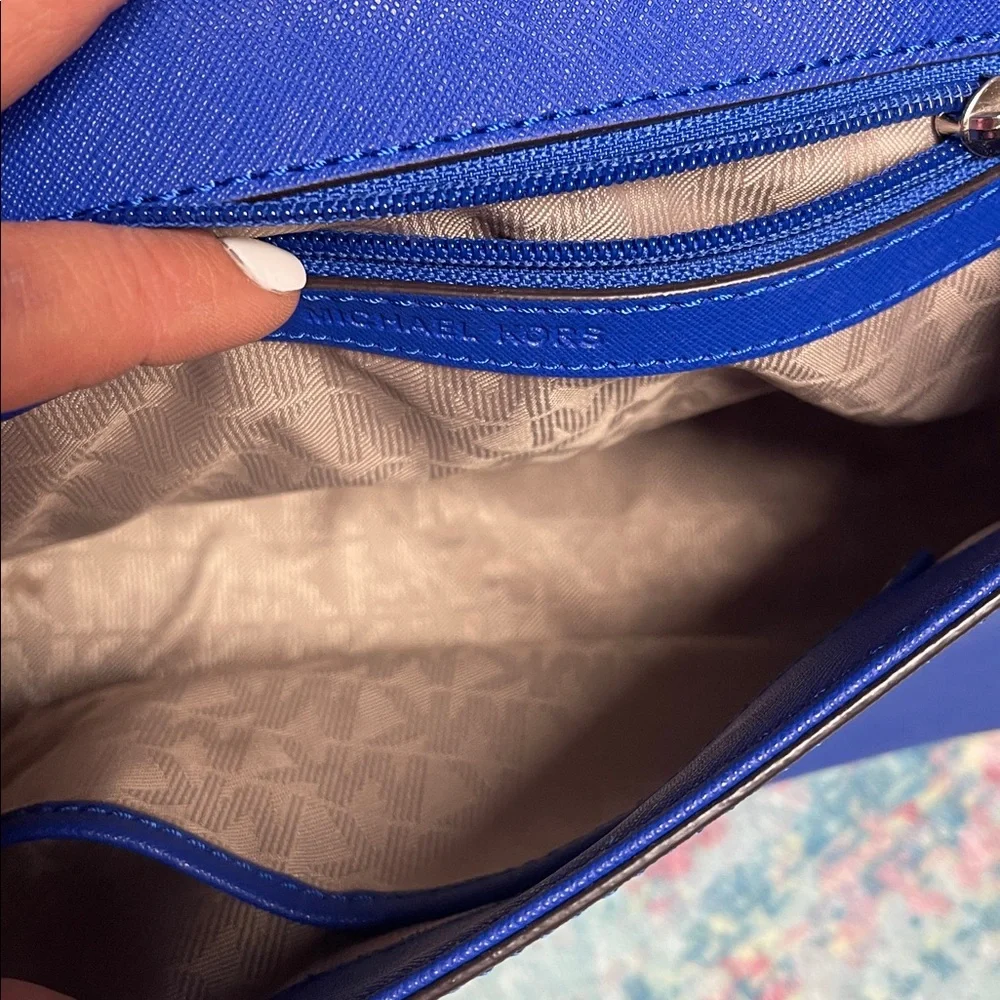 LIKE NEW! Michael Kors Royal Blue Crossbody Bag - Picture 8 of 8